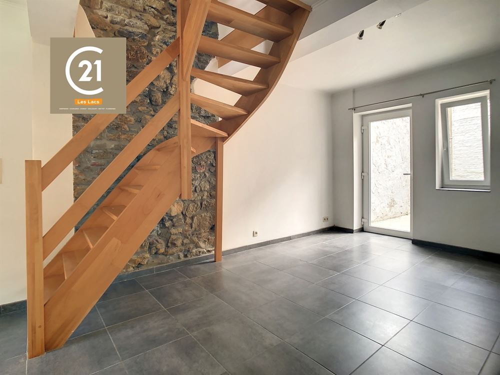 SUPERBE APPARTEMENT 2 CHAMBRES - TERRASSE