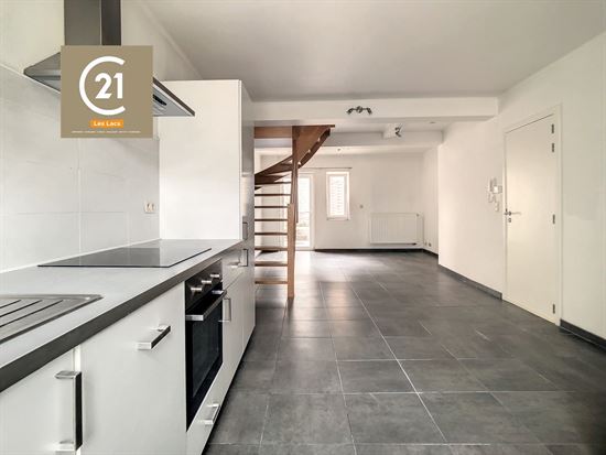 SUPERBE APPARTEMENT 2 CHAMBRES - TERRASSE - ENTIERE