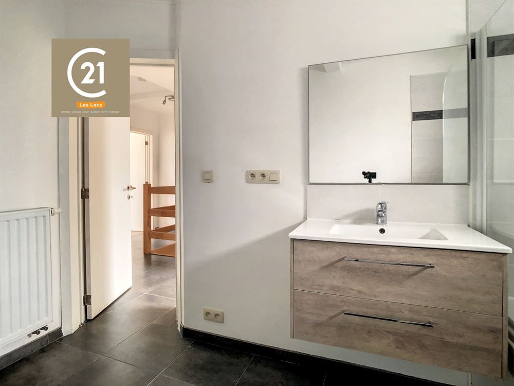 SUPERBE APPARTEMENT 2 CHAMBRES - TERRASSE