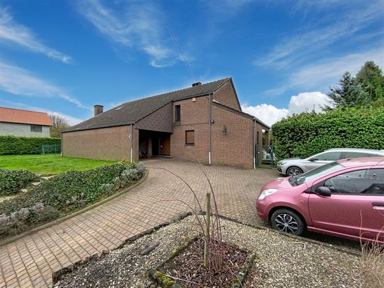 Superbe villa au coeur de Nalinnes ± 280 m² habitables