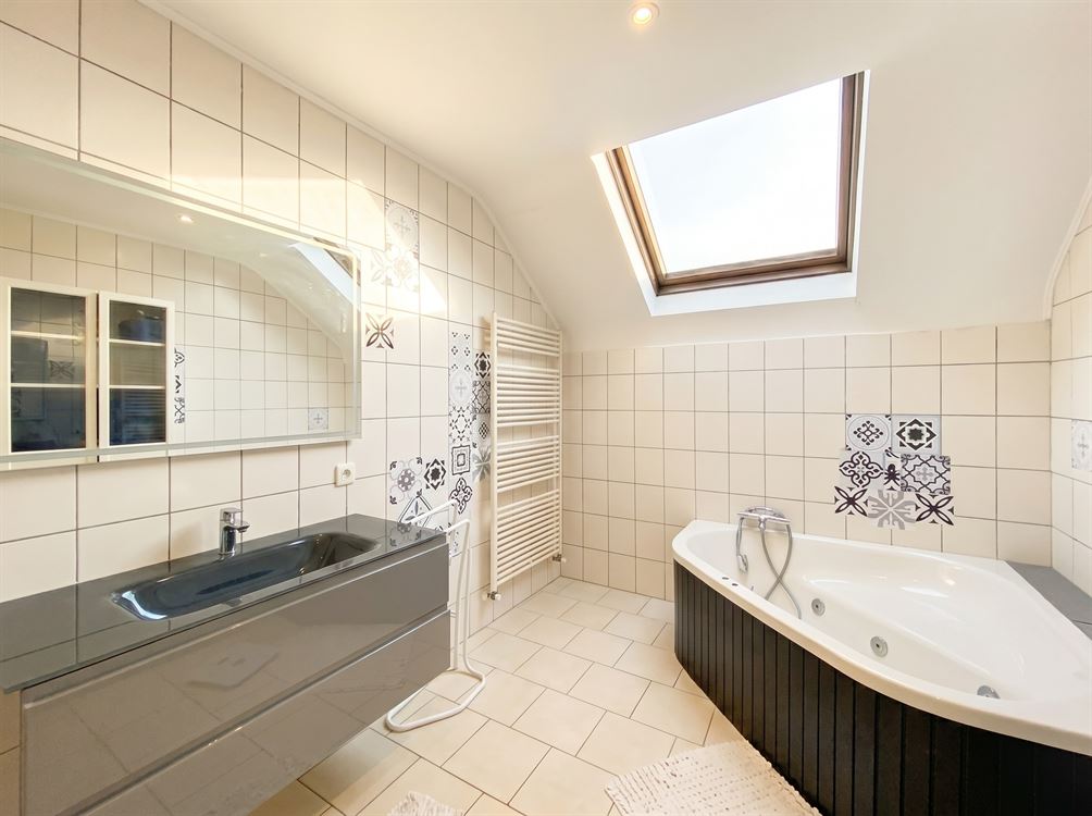 Superbe villa au coeur de Nalinnes ± 280 m² habitables