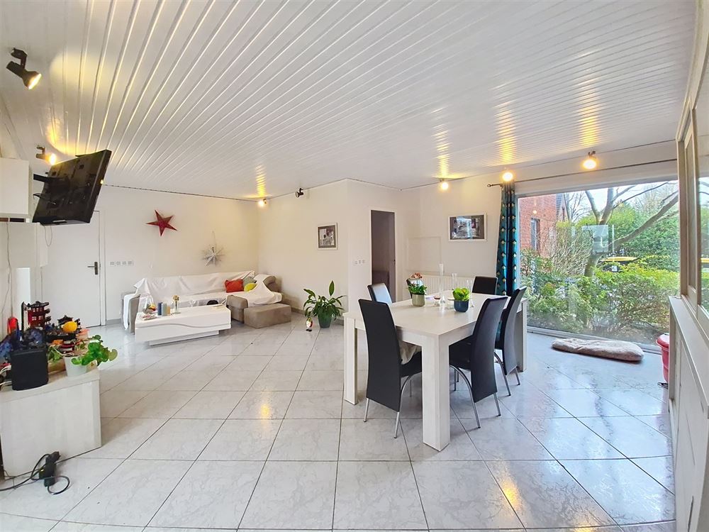 VASTE VILLA AU CALME