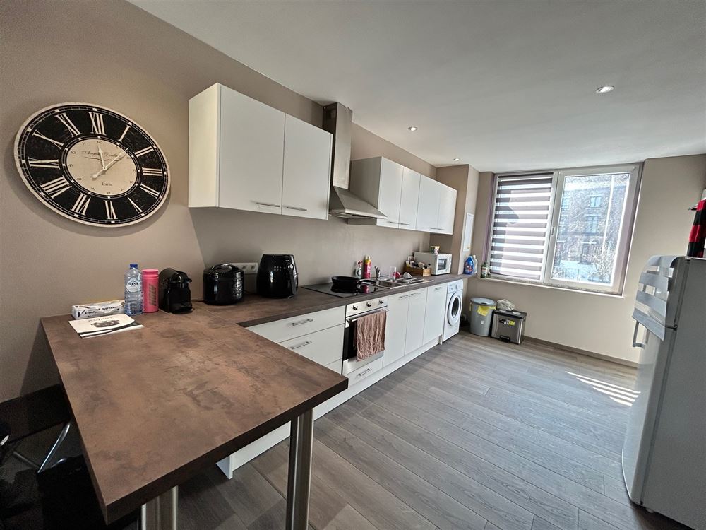 REZ COMMERCIAL + APPARTEMENT