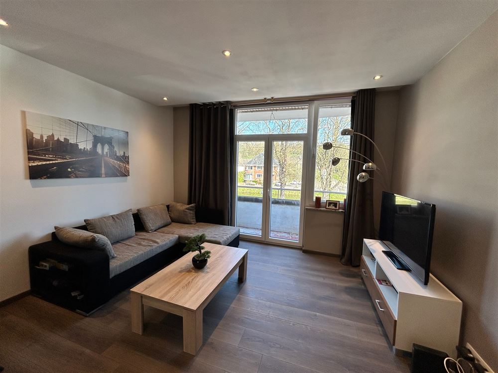 REZ COMMERCIAL + APPARTEMENT