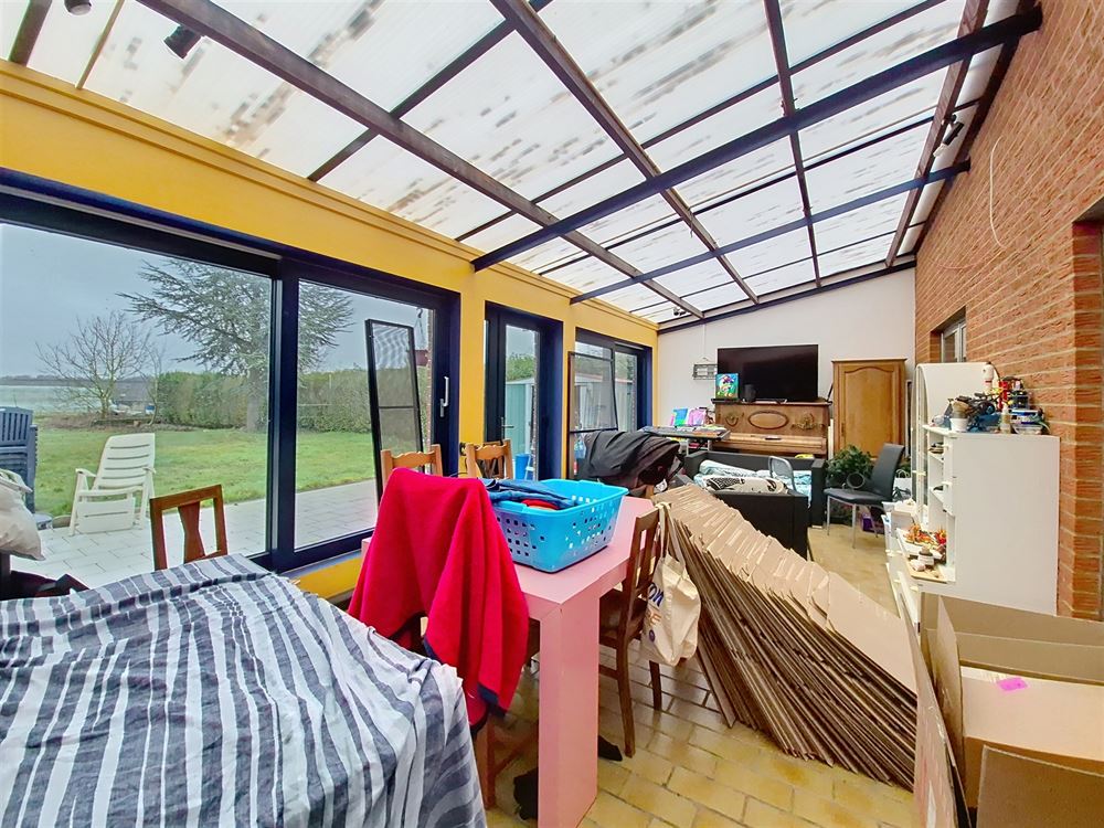 VASTE VILLA AU CALME