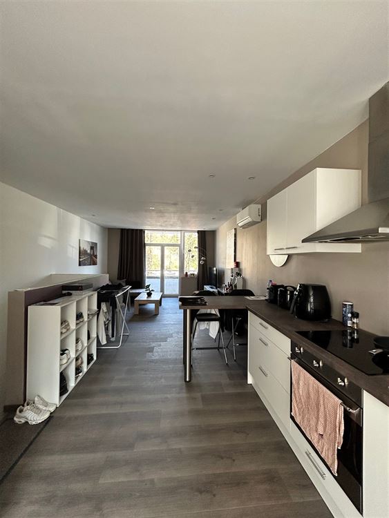 REZ COMMERCIAL + APPARTEMENT