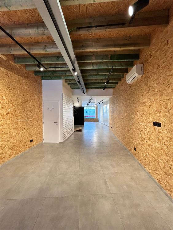 REZ COMMERCIAL + APPARTEMENT