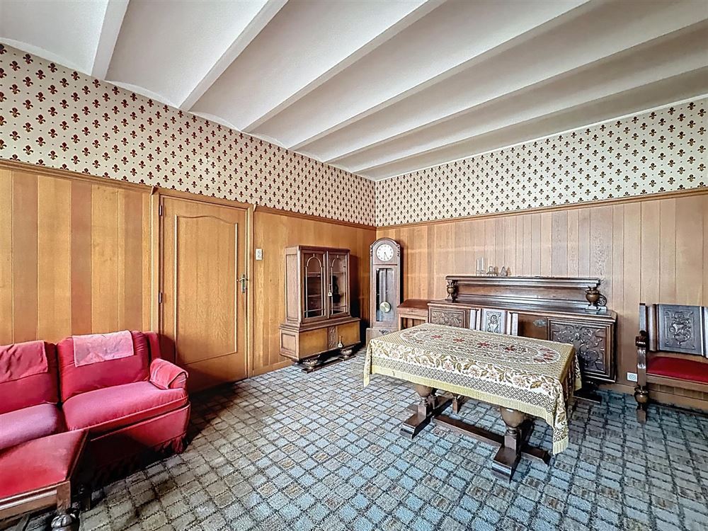 SUPERBE FERME EN CARRÉ AVEC DÉPENDANCES