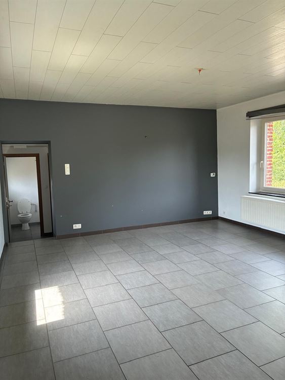 MAISON 4 FACADES - 4 CHAMBRES - JARDIN 13 ARES