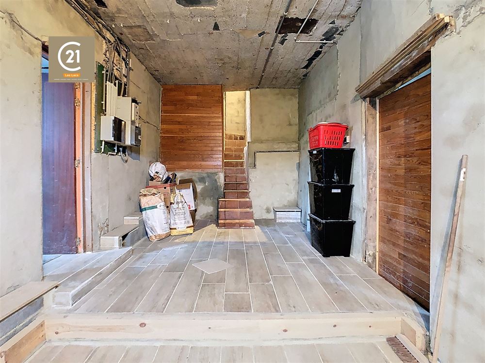 MAISON 3 FACADES A RENOVER AVEC JARDIN ET GARAGE
