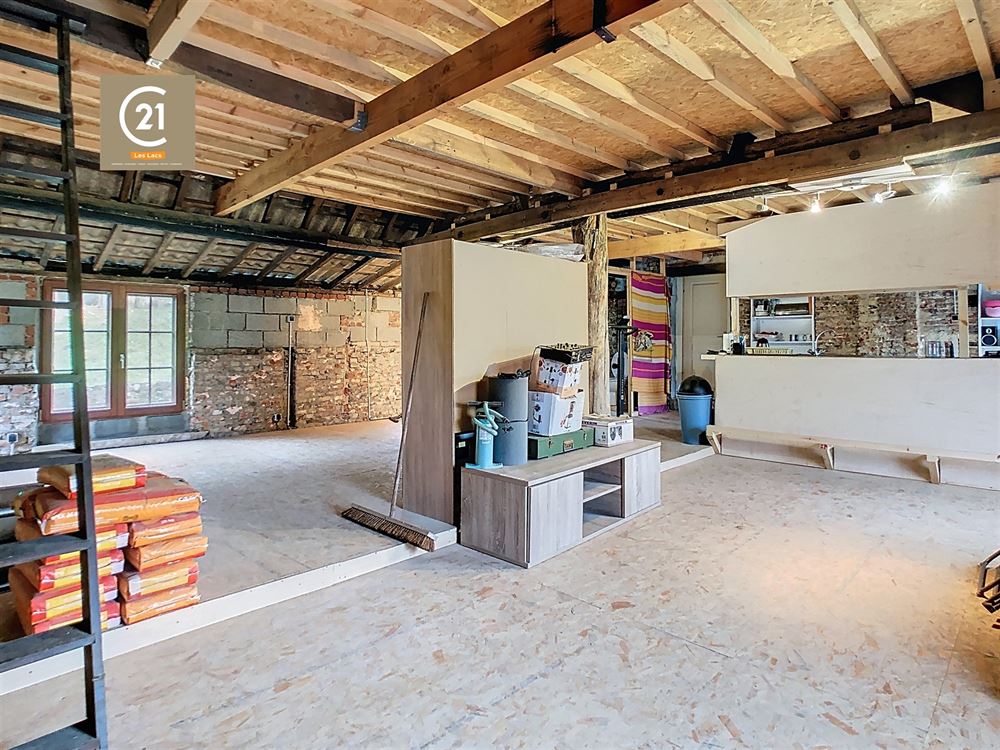 MAISON 3 FACADES A RENOVER AVEC JARDIN ET GARAGE