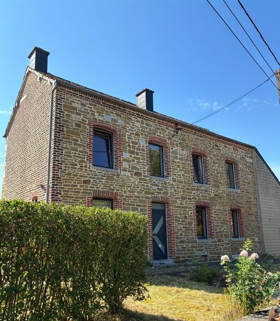 MAISON 4 FACADES - 4 CHAMBRES - JARDIN 13 ARES