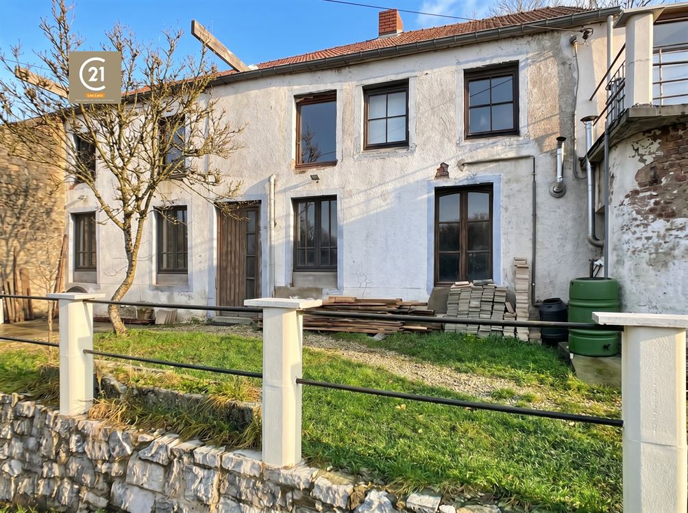 MAISON 3 FACADES A RENOVER AVEC JARDIN ET GARAGE