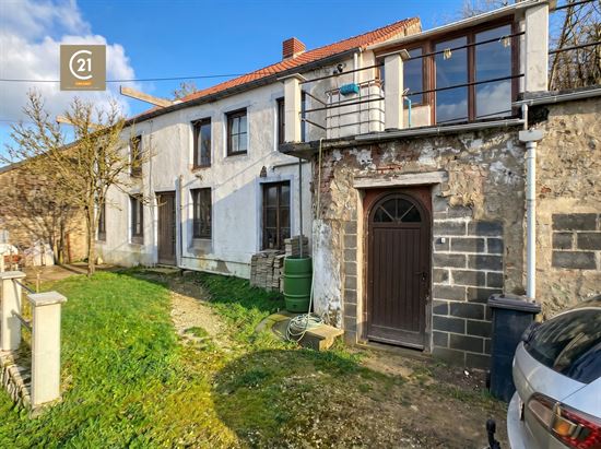 MAISON 3 FACADES A RENOVER AVEC JARDIN ET GARAGE