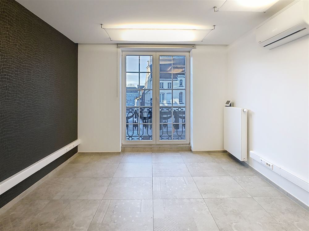 Espace de bureau(x)