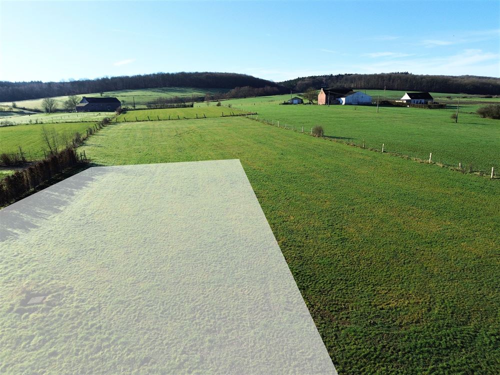 SUPERBE TERRAIN À BÂTIR AVEC PÂTURE - PLEIN SUD