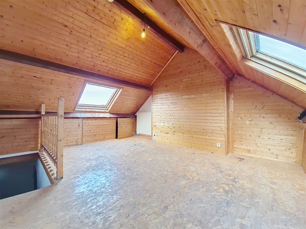 CHARMANTE MAISON AVEC JARDIN