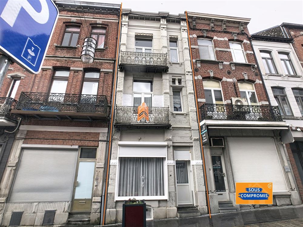 MAISON DE COMMERCE UNE FACADE 4 CHAMBRES