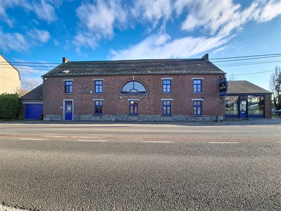 IMMEUBLE POLYVALENT HORECA + LOGEMENT