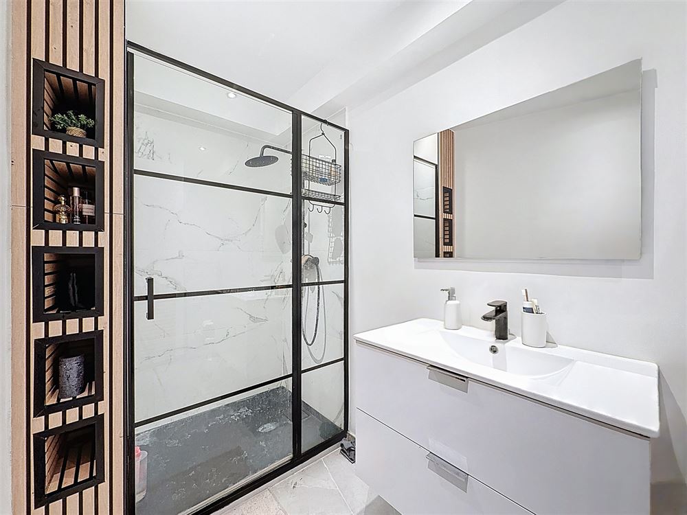 SUPERBE APPARTEMENT SITUÉ EN PLEIN CENTRE DE NAMUR