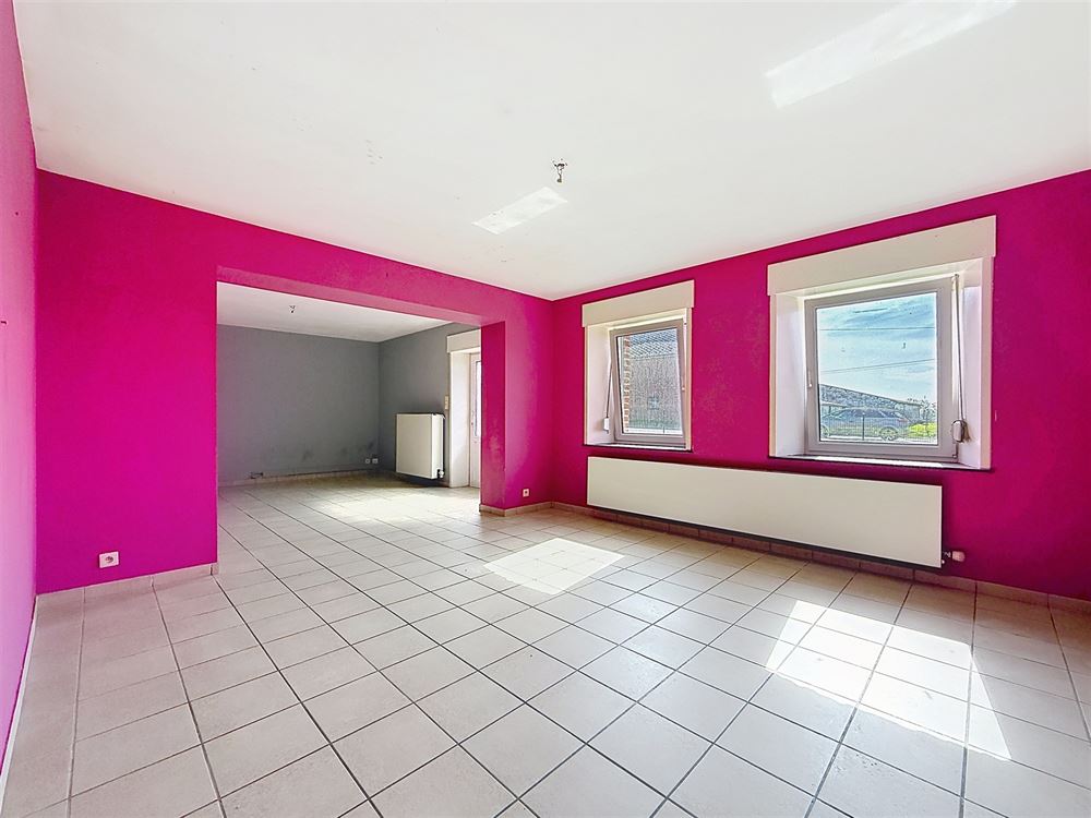 ENSEMBLE DE DEUX HABITATIONS - JARDINS - GARAGES