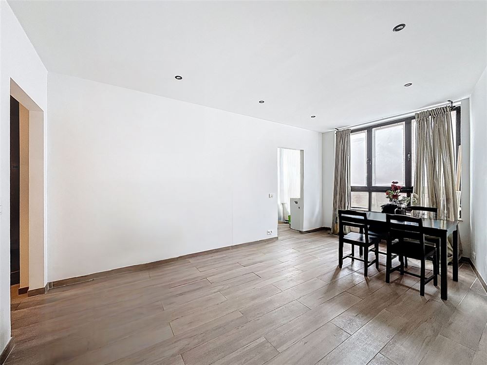 SUPERBE APPARTEMENT SITUÉ EN PLEIN CENTRE DE NAMUR