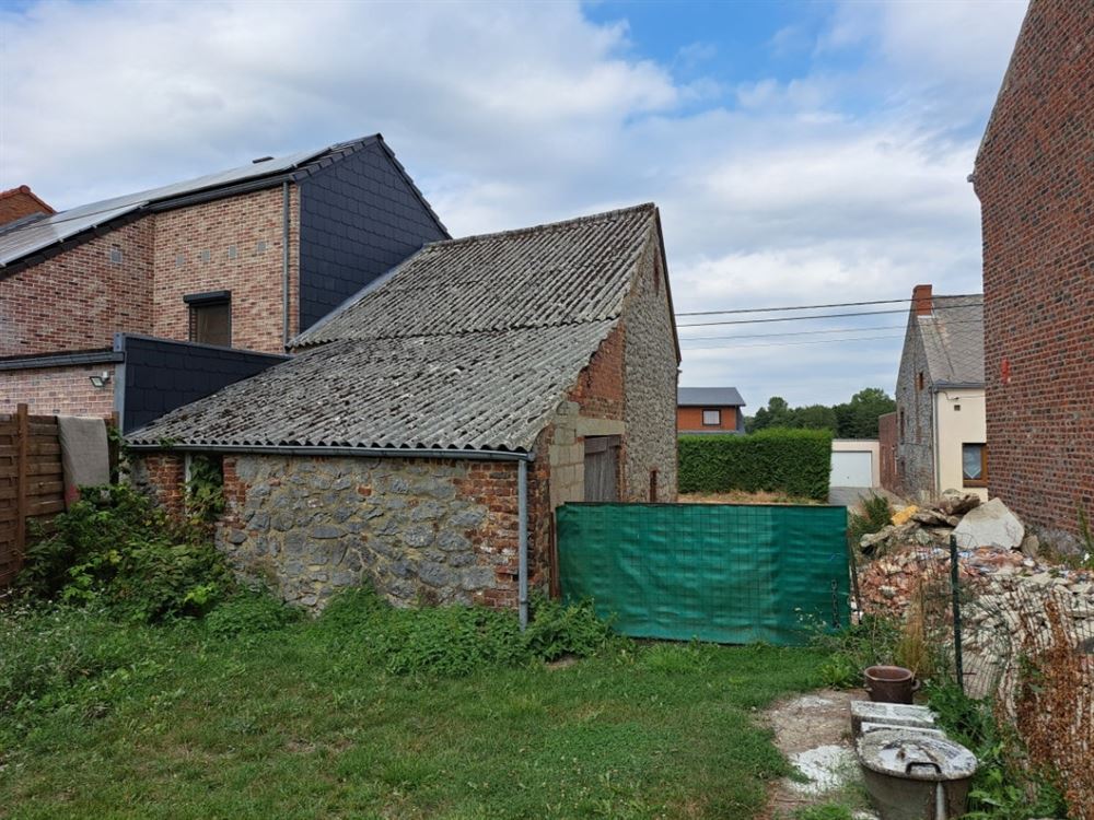 GRANGE AVEC PERMIS ACCEPTE