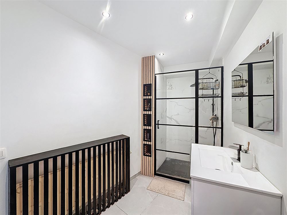 SUPERBE APPARTEMENT SITUÉ EN PLEIN CENTRE DE NAMUR