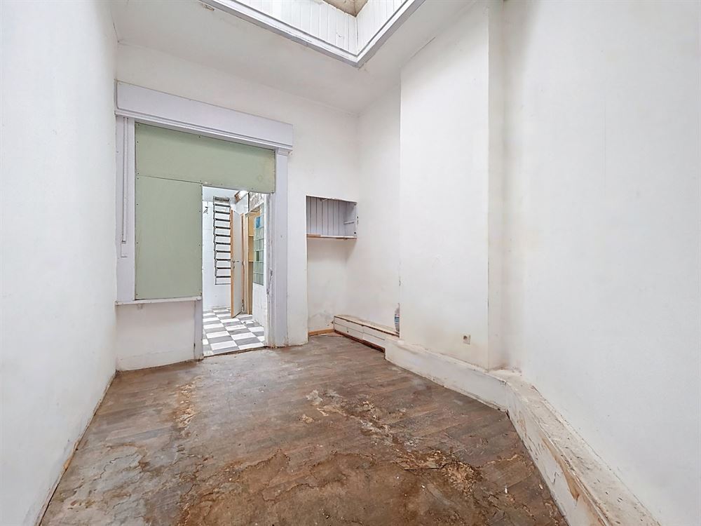 IMMEUBLE MIXTE - LOGEMENT 3 CH + ESPACE COMMERCIAL