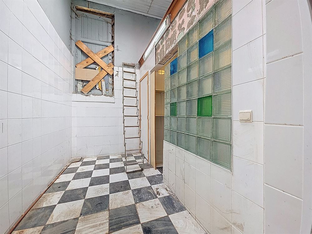 IMMEUBLE MIXTE - LOGEMENT 3 CH + ESPACE COMMERCIAL