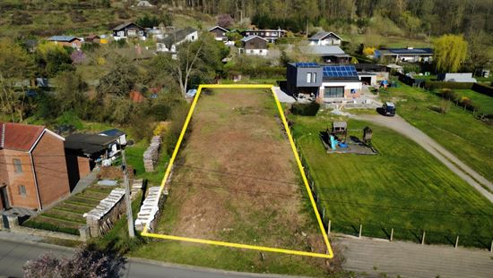 SUPERBE TERRAIN A BATIR - 851 M²