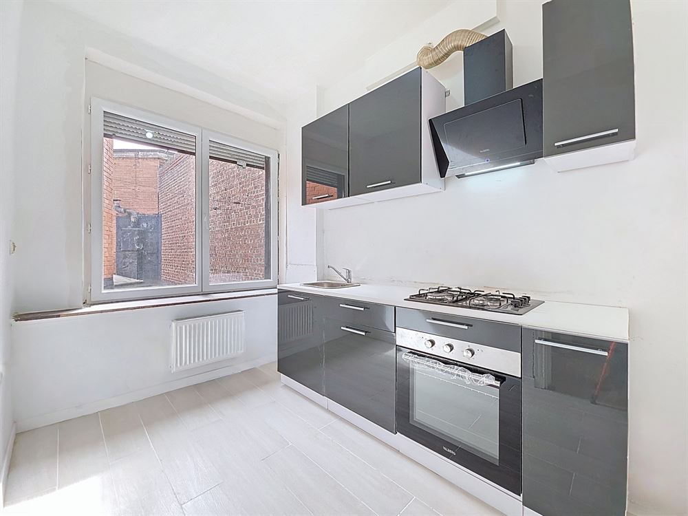 IMMEUBLE MIXTE - LOGEMENT 3 CH + ESPACE COMMERCIAL