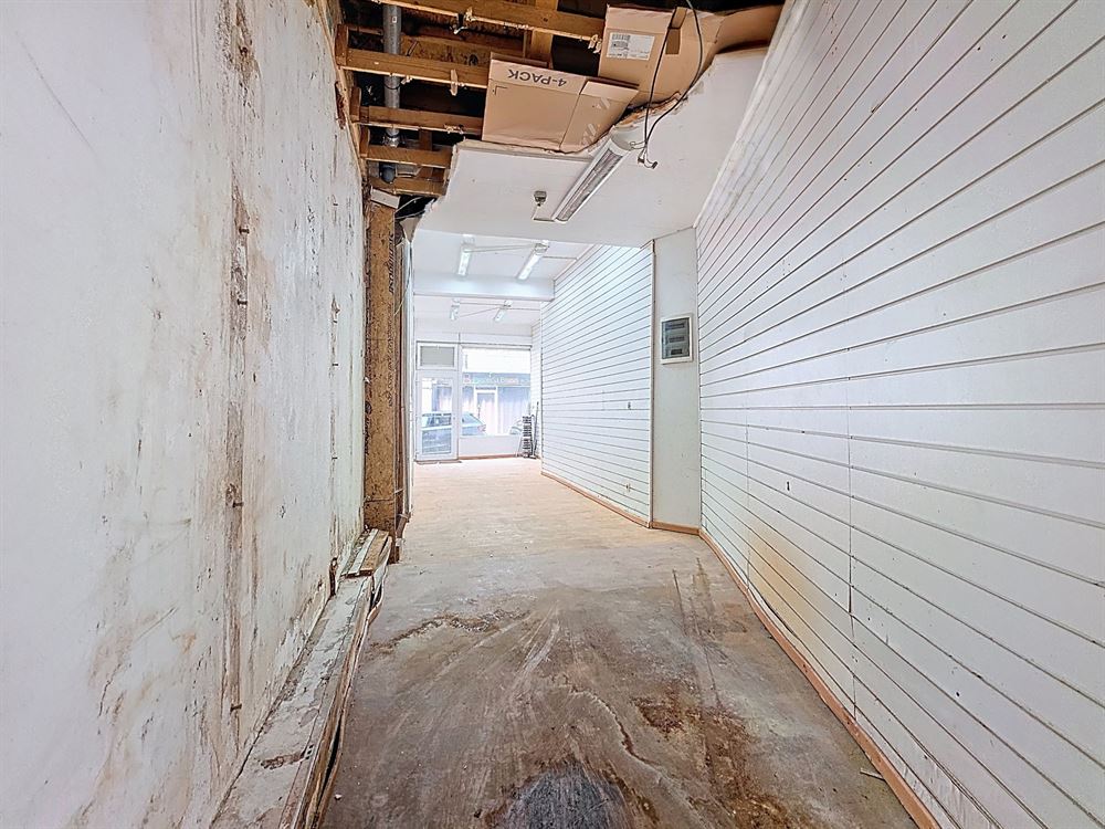 IMMEUBLE MIXTE - LOGEMENT 3 CH + ESPACE COMMERCIAL