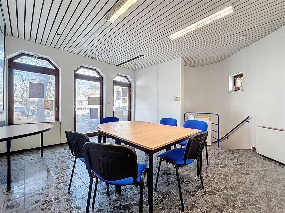 BUREAUX À LOUER DANS LE CENTRE DE CHIMAY - 45m²