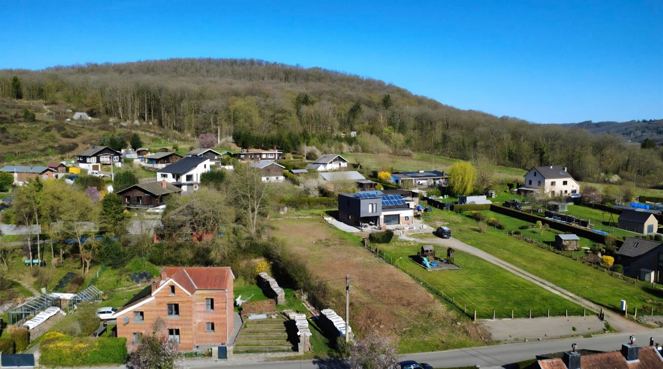 SUPERBE TERRAIN A BATIR - 851 M²