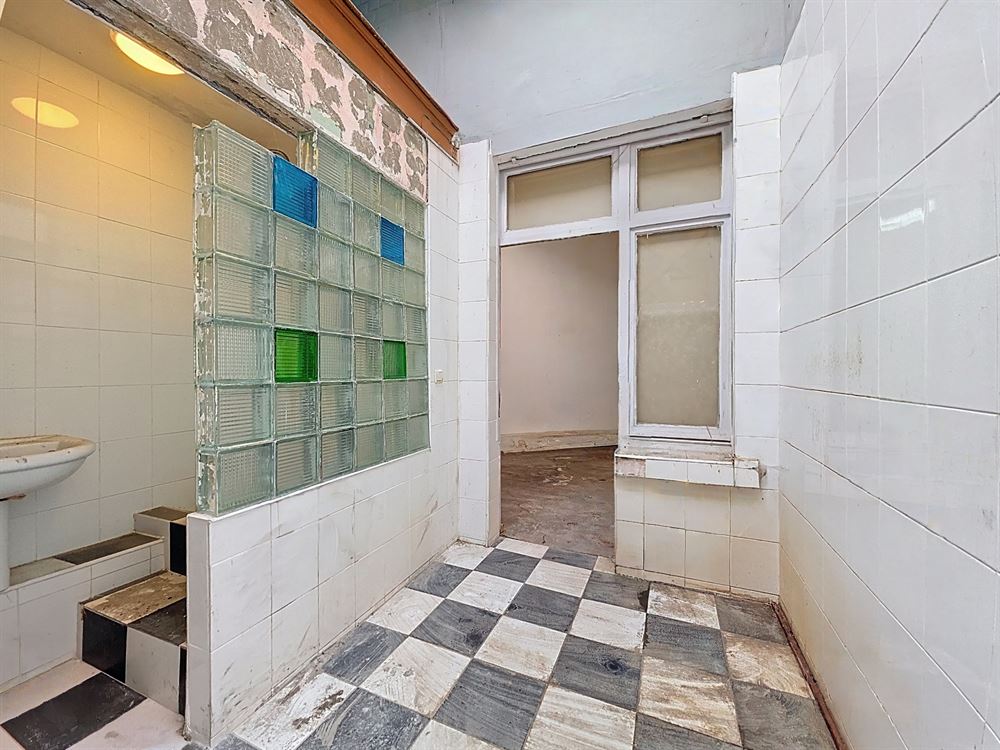 IMMEUBLE MIXTE - LOGEMENT 3 CH + ESPACE COMMERCIAL