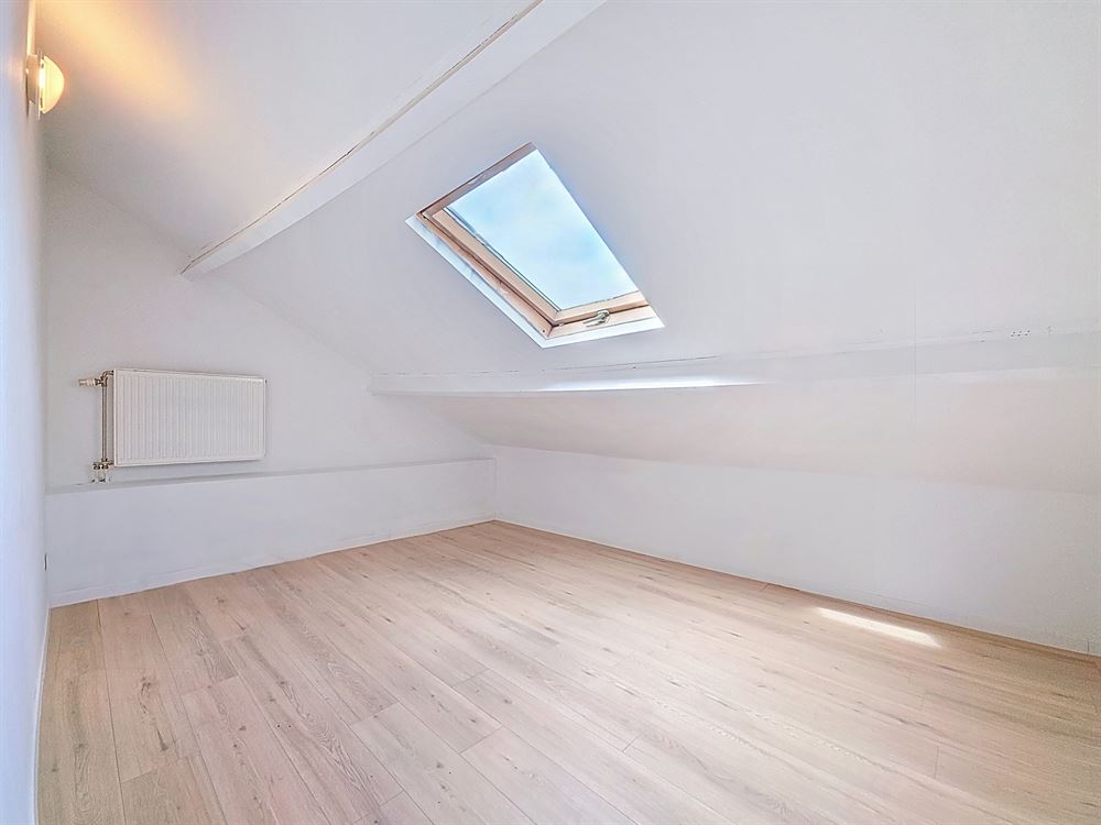 IMMEUBLE MIXTE - LOGEMENT 3 CH + ESPACE COMMERCIAL