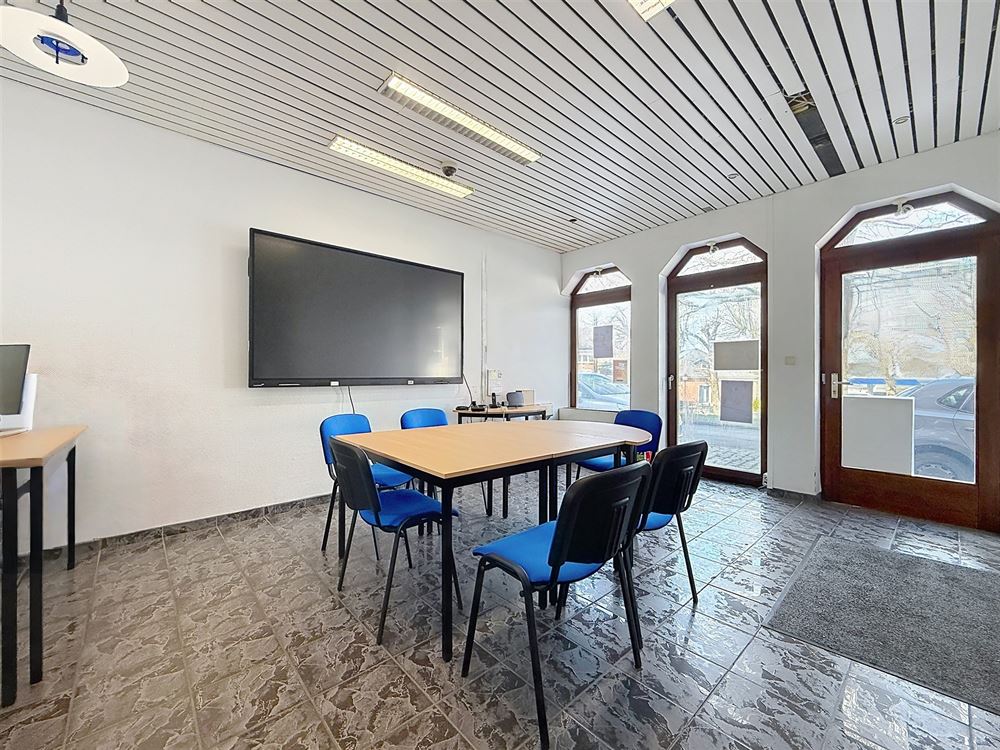 BUREAUX À LOUER DANS LE CENTRE DE CHIMAY - 45m²