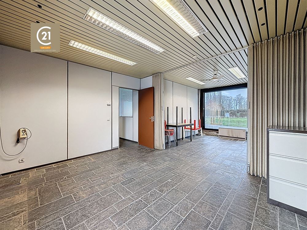 BUREAUX AVEC PARKING
