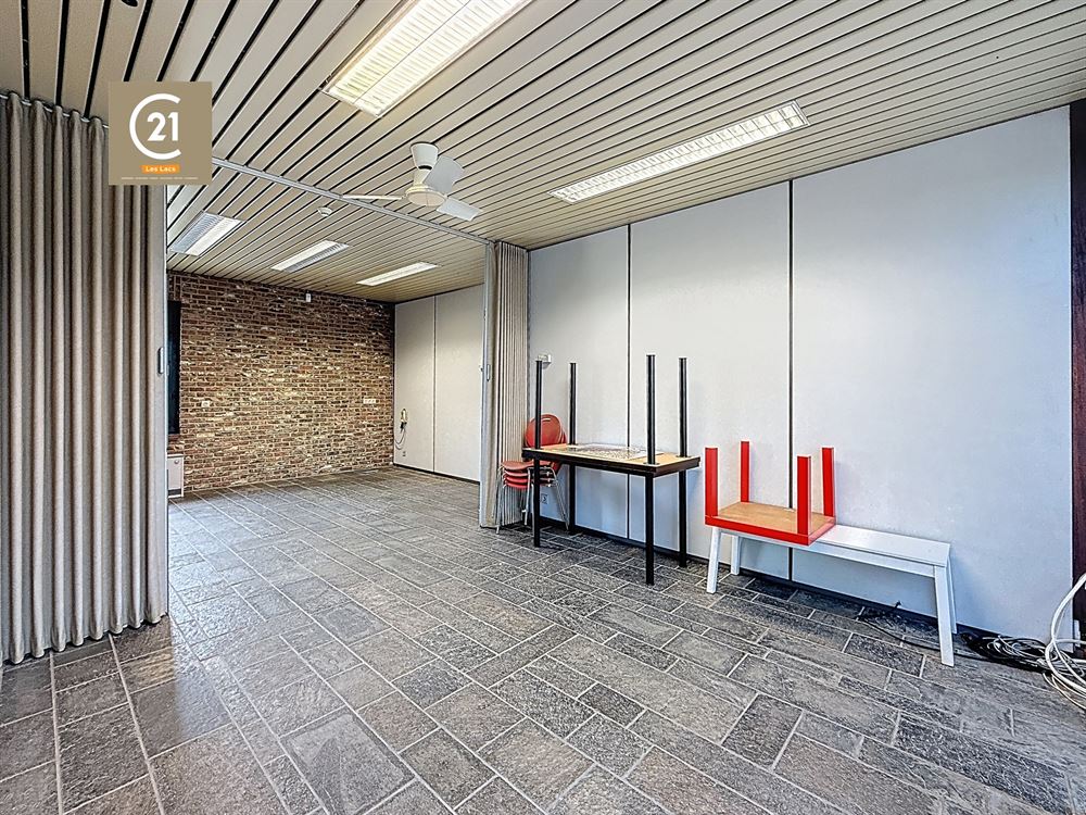 BUREAUX AVEC PARKING