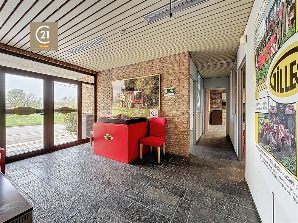 BUREAUX AVEC PARKING