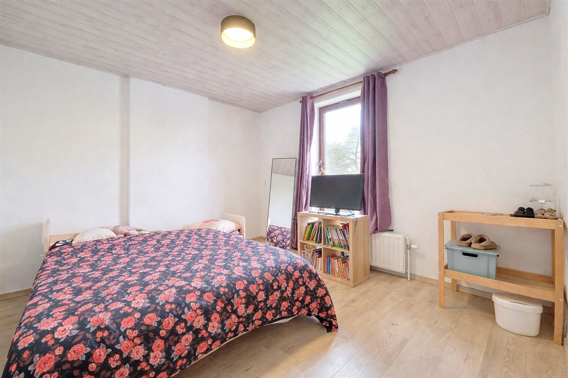 MAISON - 5 CH - 2 GARAGE - JARDIN - GRENIER AMENAGEABLE