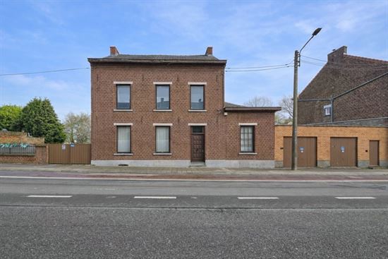 MAISON - 5 CH - 2 GARAGE - JARDIN - GRENIER AMENAGEABLE