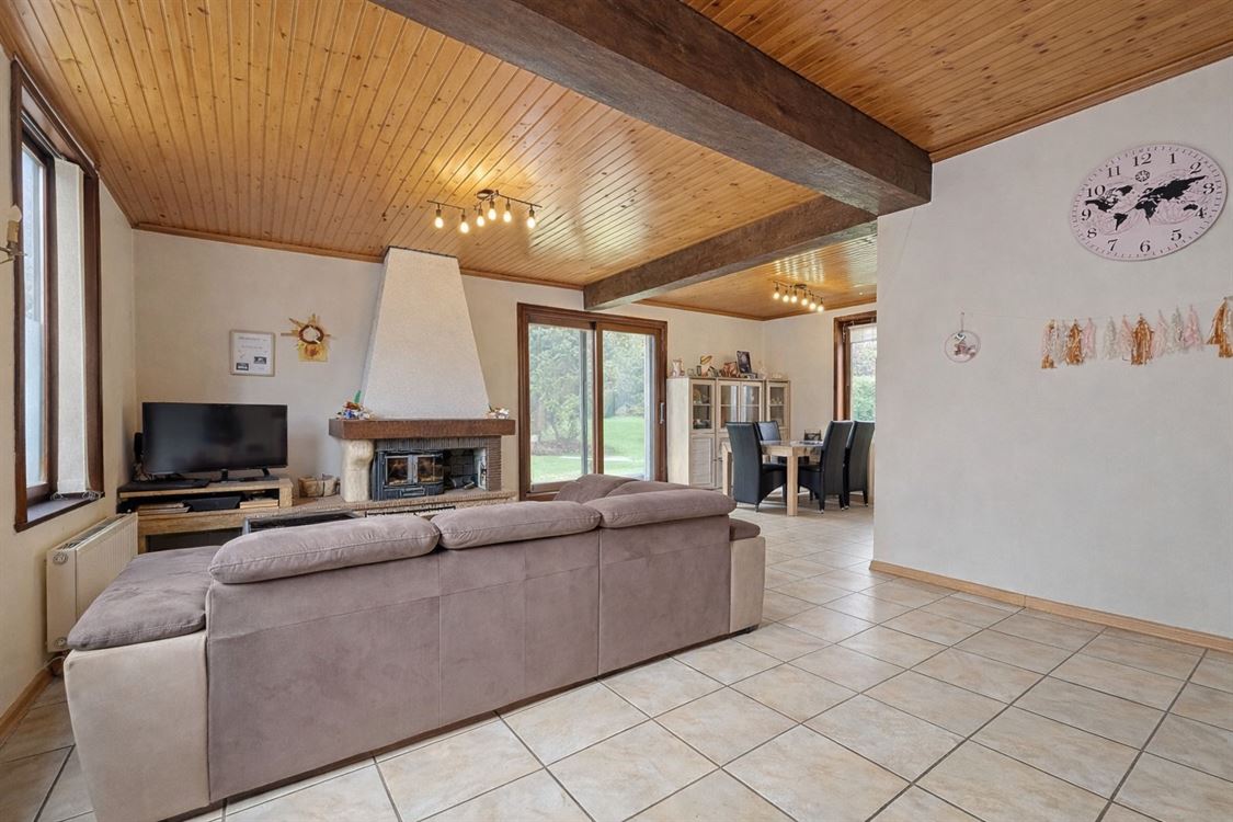 MAISON - 5 CH - 2 GARAGE - JARDIN - GRENIER AMENAGEABLE