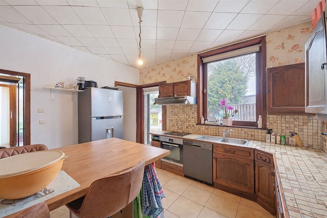 MAISON - 5 CH - 2 GARAGE - JARDIN - GRENIER AMENAGEABLE