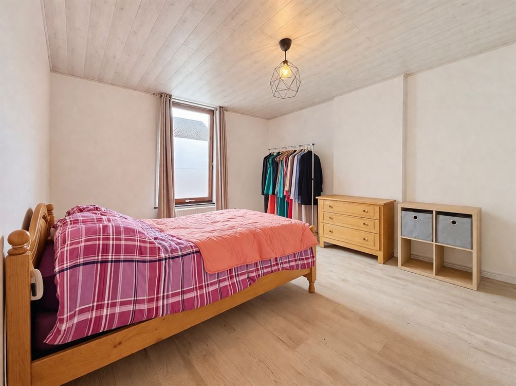 MAISON - 5 CH - 2 GARAGE - JARDIN - GRENIER AMENAGEABLE