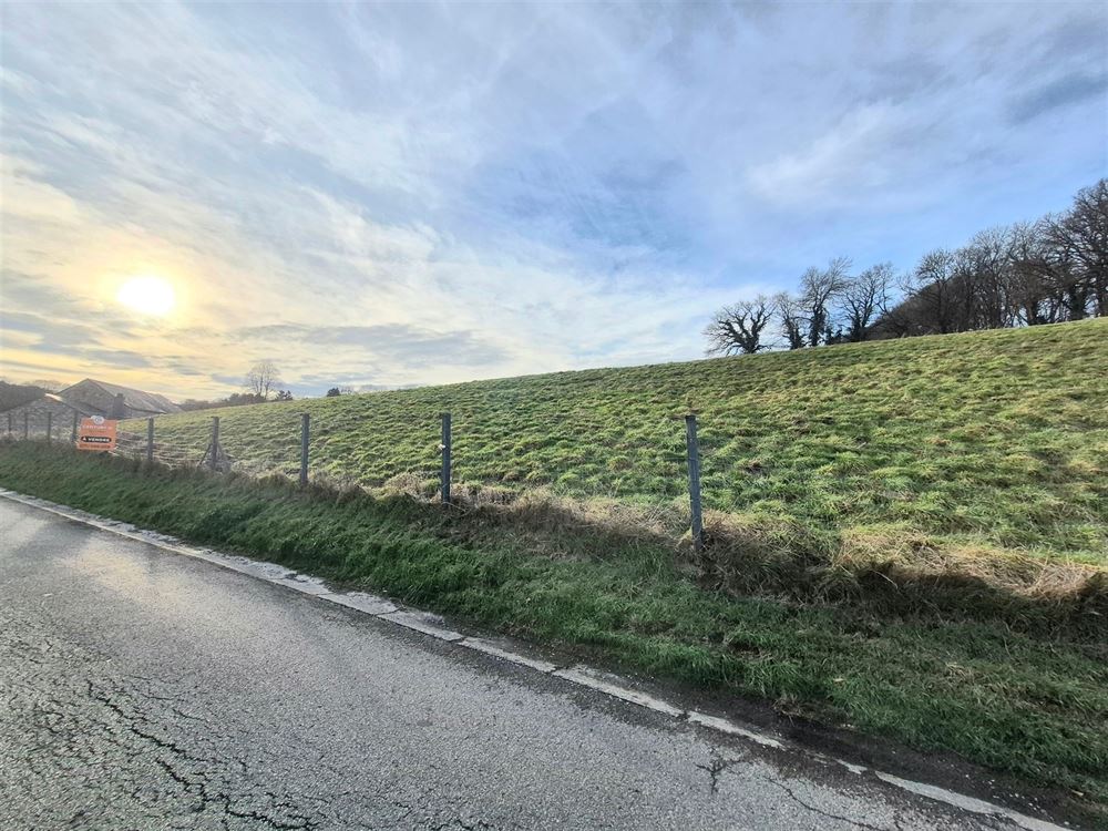 Presles – Terrain à bâtir de 15a 18ca
