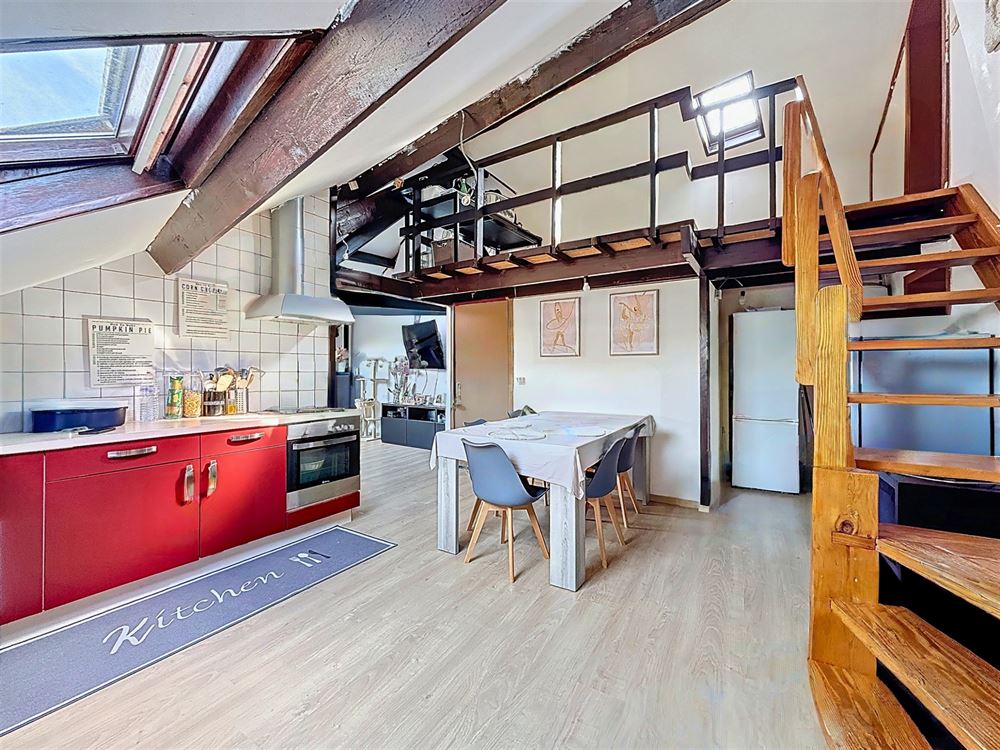 SUPERBE APPARTEMENT 2 CHAMBRES AU DERNIER ÉTAGE