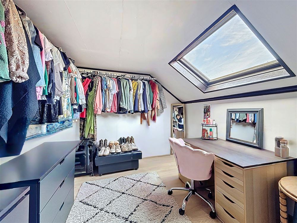 SUPERBE APPARTEMENT 2 CHAMBRES AU DERNIER ÉTAGE