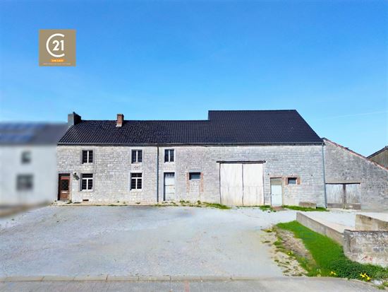 SUPERBE FERME À RÉNOVER SUR 15,5 HECTARES